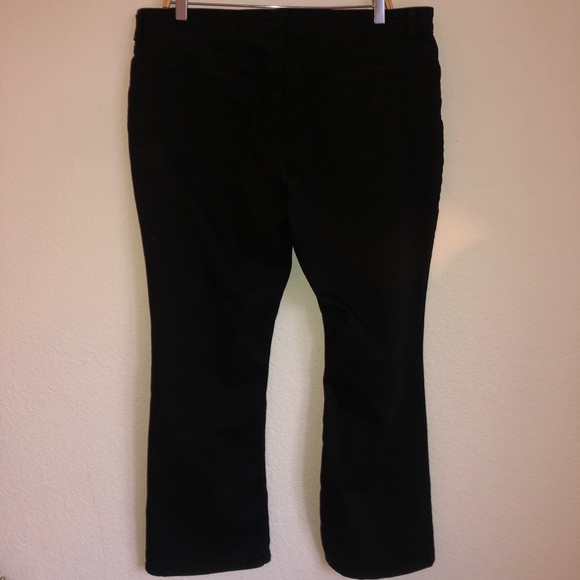 Riders by Lee Denim - Lee NWOT⭐️Midrise Bootcut Stretchy Jeans